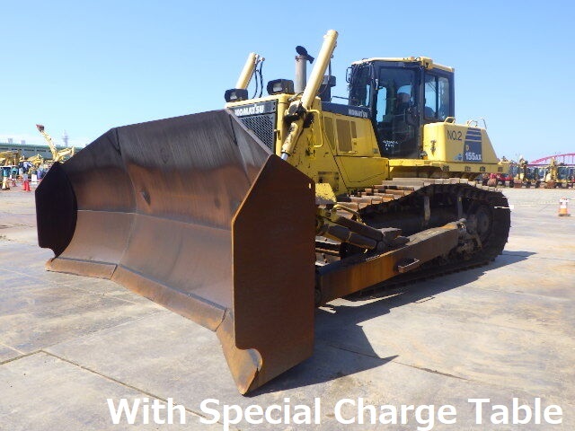 Máy ủi bánh xích hiệu komasu D155AX-6-81177