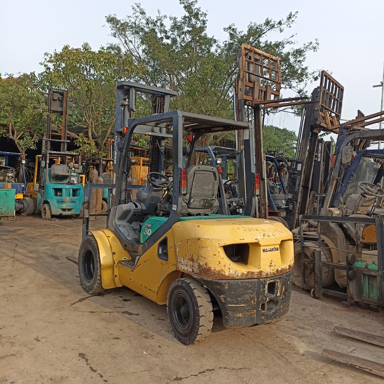 XE NÂNG DẦU 3 TẤN KOMATSU FD30W-16-714340