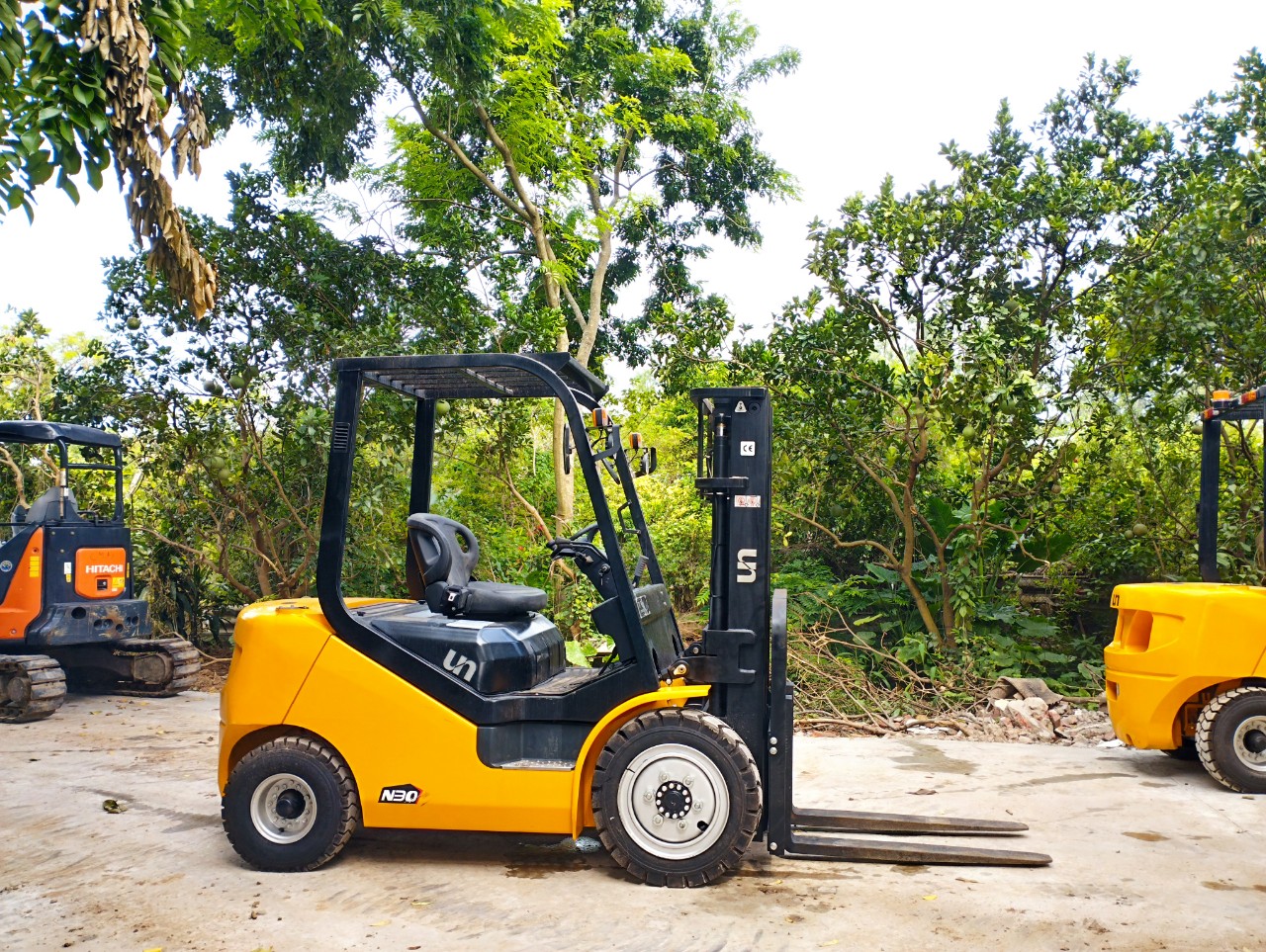 Xe nâng dầu UN FD30T-NJE1