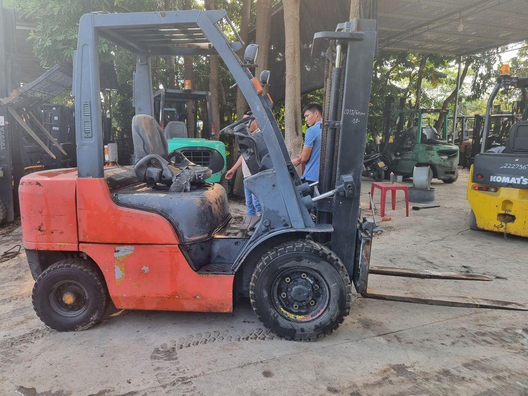 Nissan KDN-Y1F2A25-000687