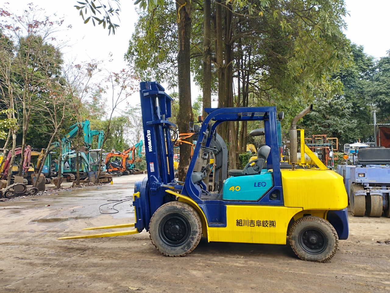Xe nâng Komatsu xoay càng FD40T-7-103674