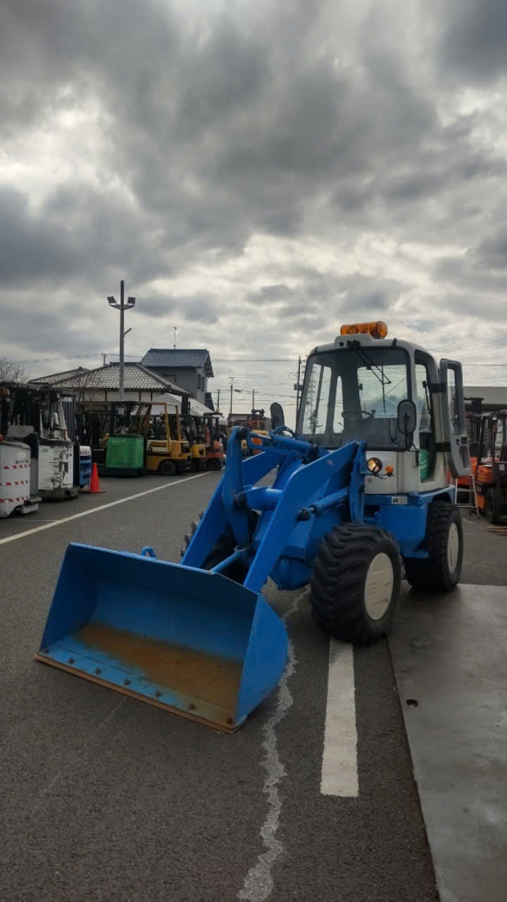 Xúc lật Mitsubishi WS310 - 000880