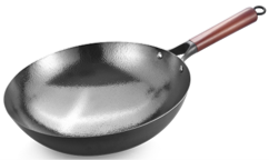 Thầy sắt đập nồi có đường nét tinh xảo