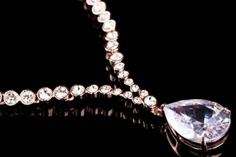 SỨC HÚT CỦA VÀNG HỒNG TRONG NGÀNH TRANG SỨC