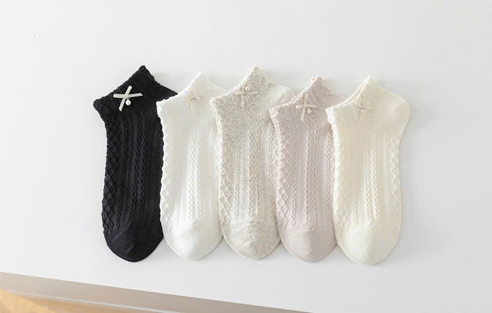 Tất Số 84-K Ngắn Hoạ Tiết Nơ Ngọc Trai