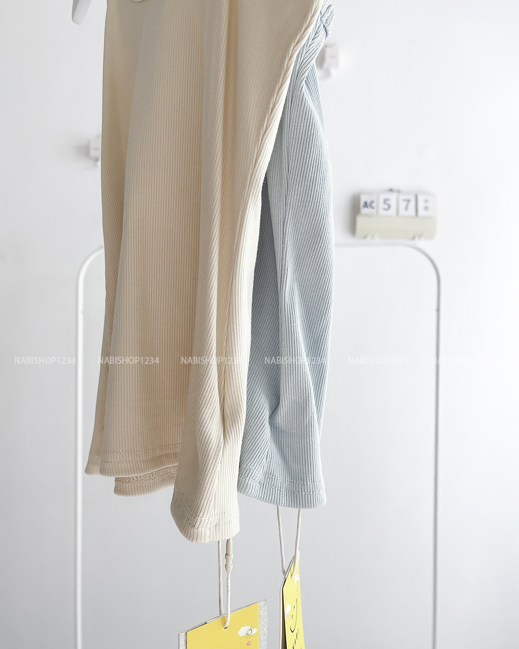 (S20%) Áo Croptop Số 57-B 7609 Balo Trơn 62/44