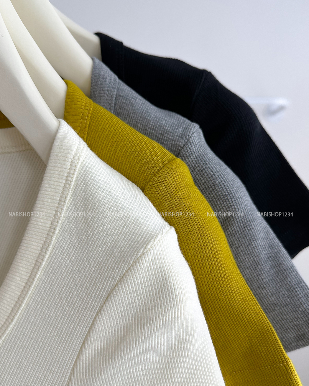 (S50%) Áo Thun Số 12-B 3738 Thun Gân Cổ Vuông