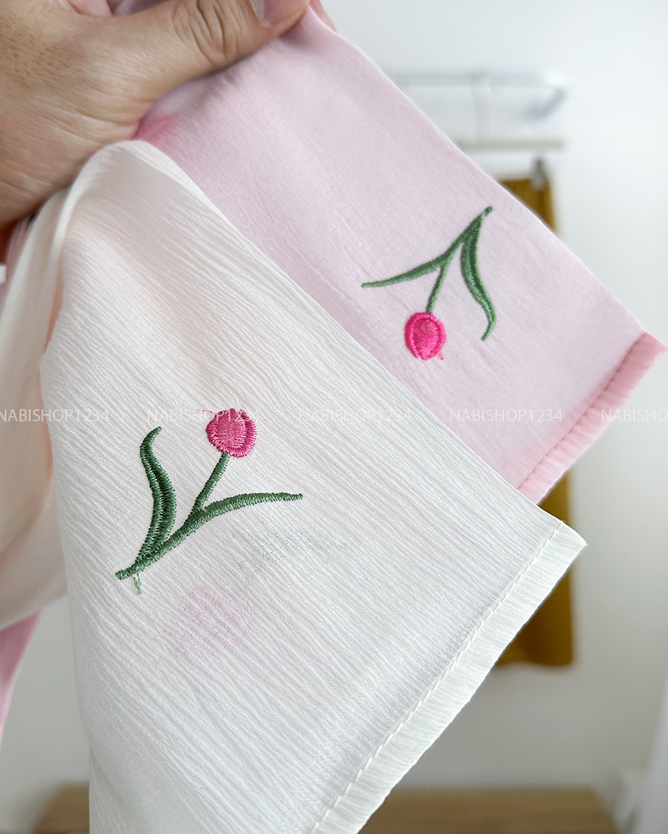 Áo Dài Số 22-U Cúc Dọc Thêu Hoa