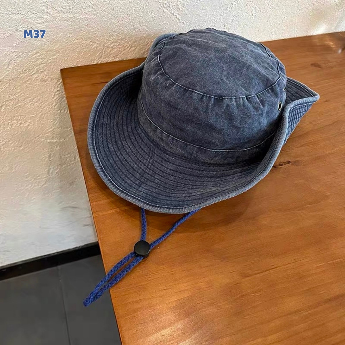 (DEAL) Mũ Số 37-L Vành Trơn Nút Bấm
