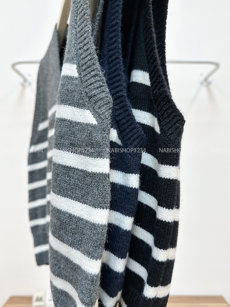 Áo Khoác Số 341-A Gile Kẻ Cổ V