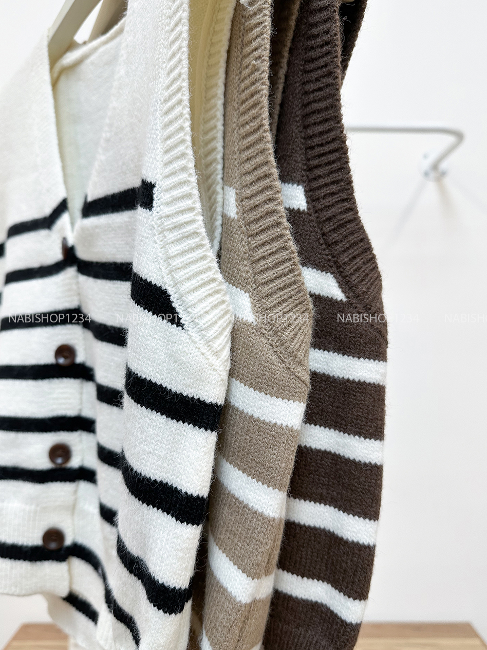 Áo Khoác Số 341-A Gile Kẻ Cổ V