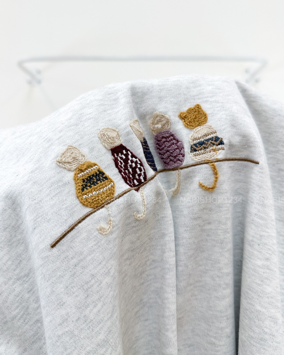 Áo Thun Số 369-B 9546 TN Thêu Mèo