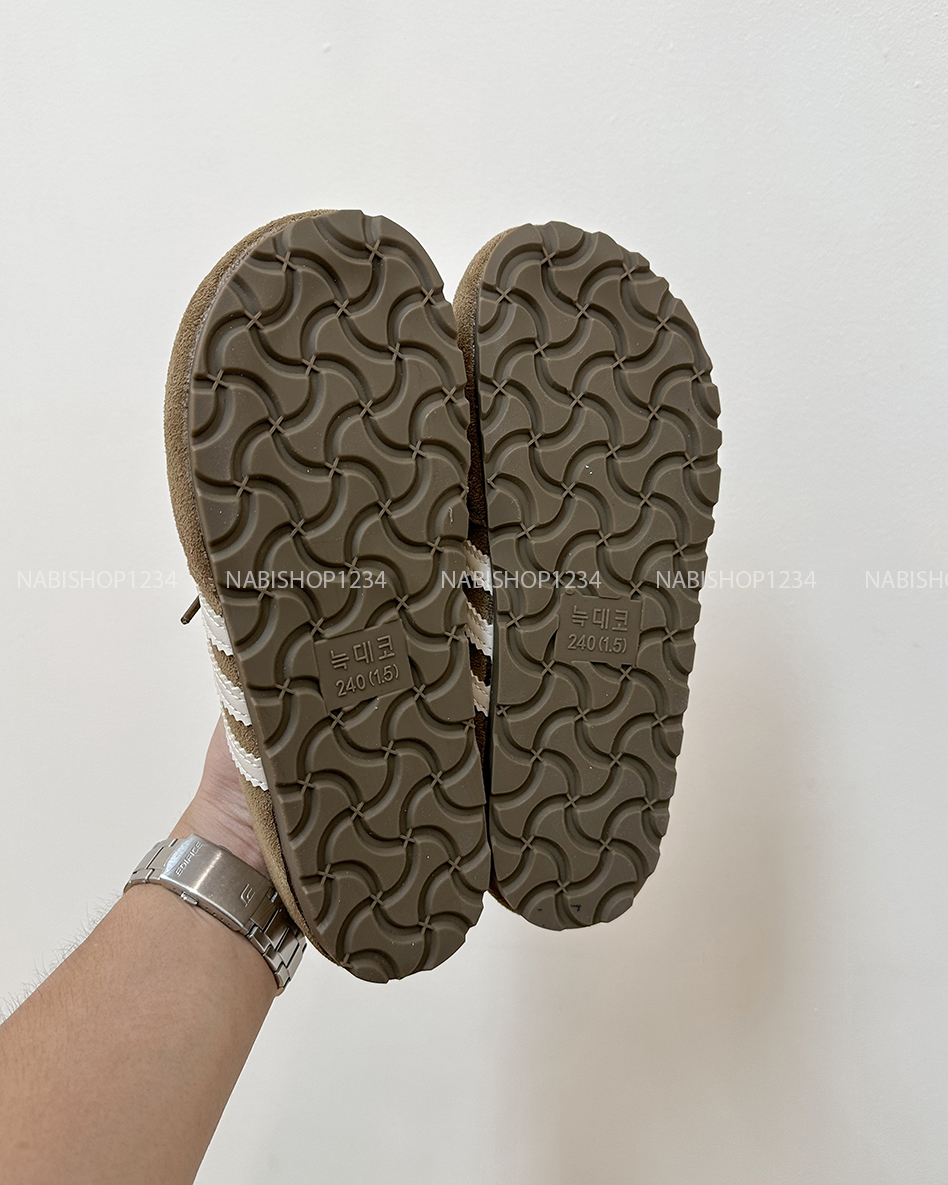 Giày Số 4-E 368 Sục 3 Sọc