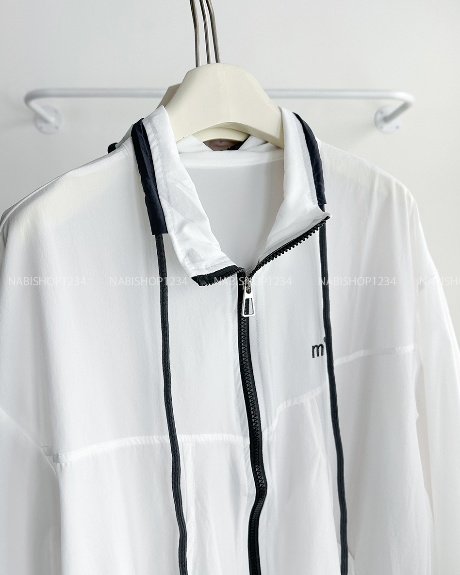 Áo Khoác Số 300-U 2531 Gió Mỏng Thêu M