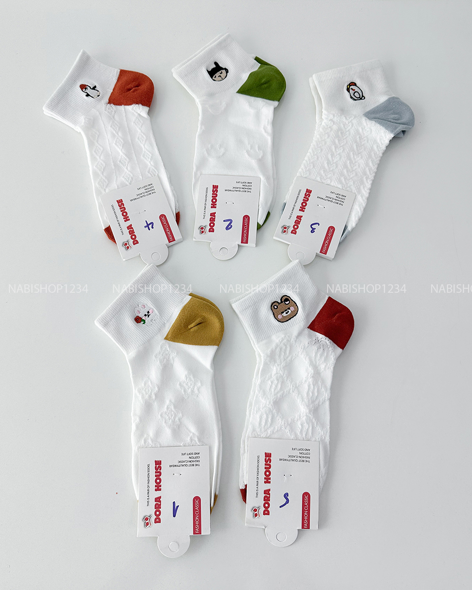 Tất Số 89-K Ngắn Thêu Hình Mạc Dora