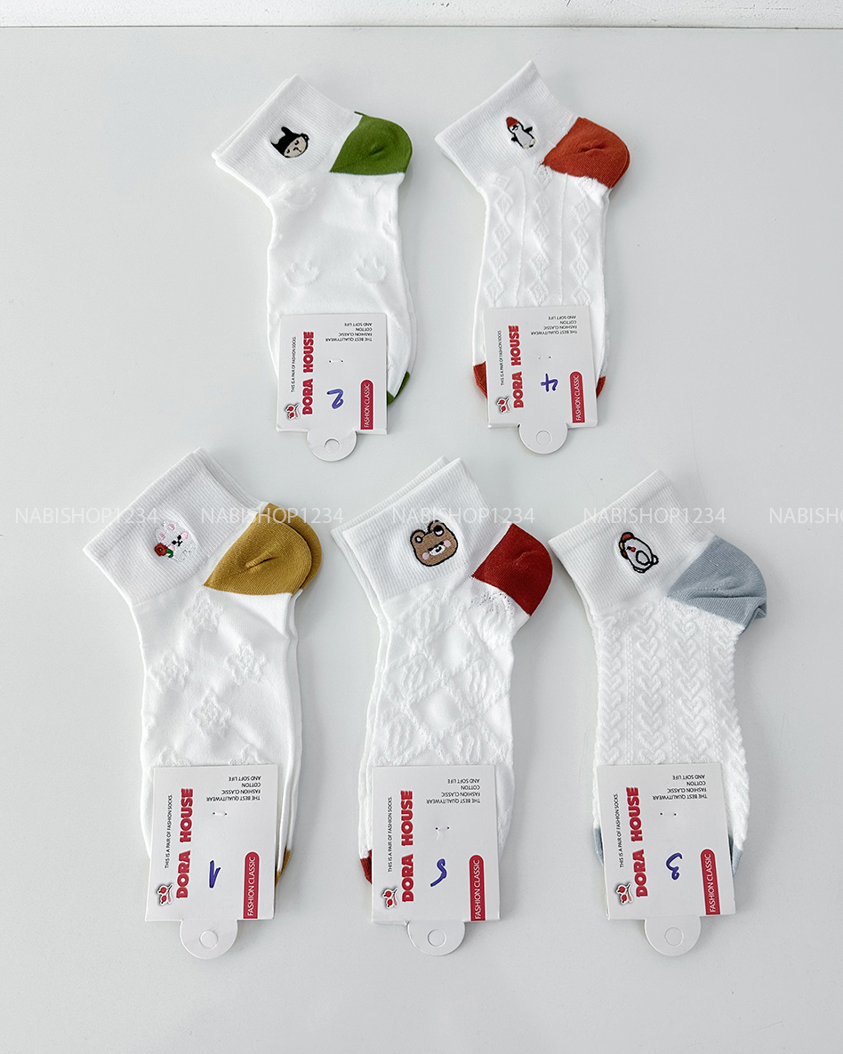 Tất Số 89-K Ngắn Thêu Hình Mạc Dora