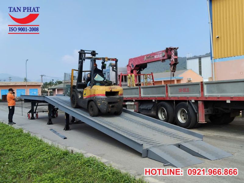 Ứng dụng thực tế của cầu dẫn xe nâng dài 14m