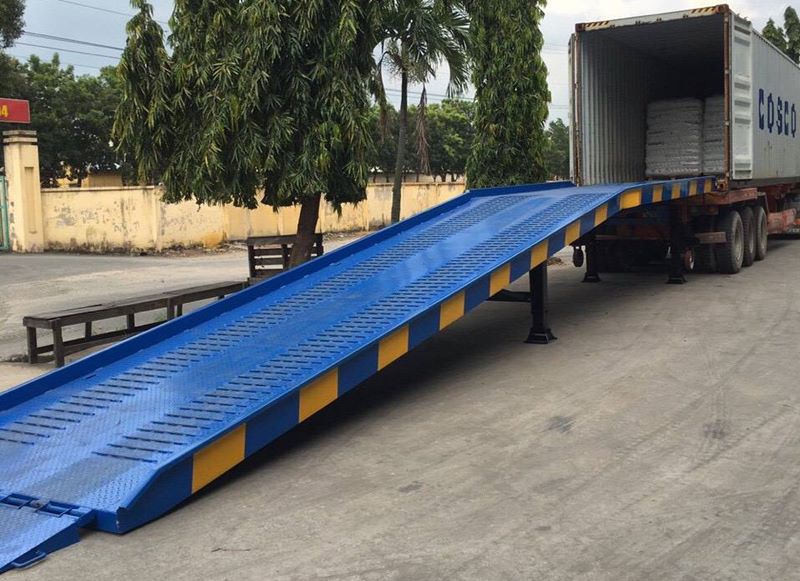 5 cách hay để vận hành cầu dẫn lên xe container an toàn