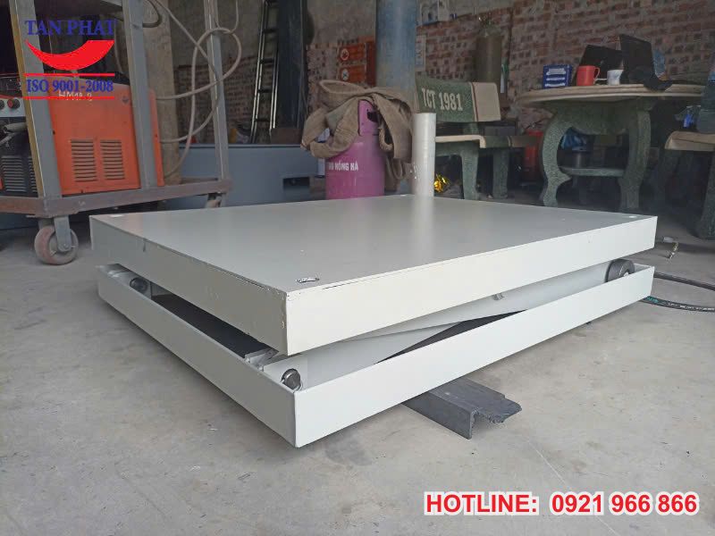 Dự án bàn giao bàn nâng thủy lực 1 tấn