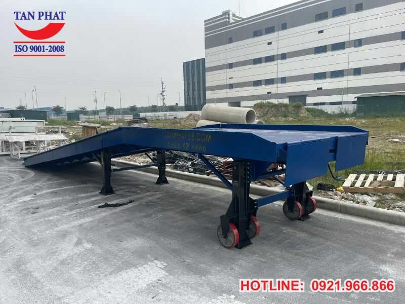 Hình ảnh thực tế bàn giao cầu xe nâng tại Hà Nam