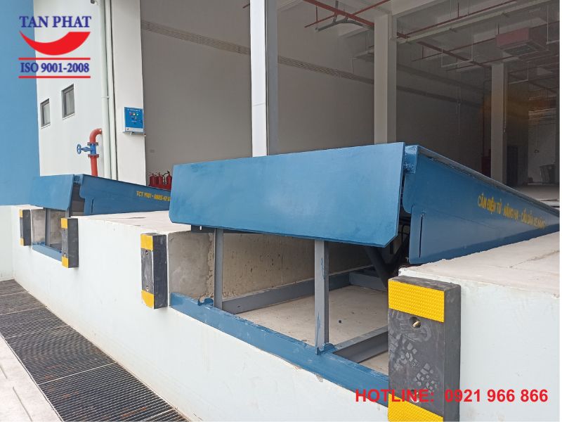 Dock leveler 6 Tấn