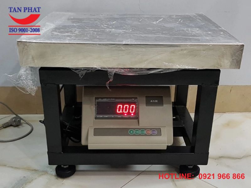 cân bàn ghế ngồi với đầu cân A12E