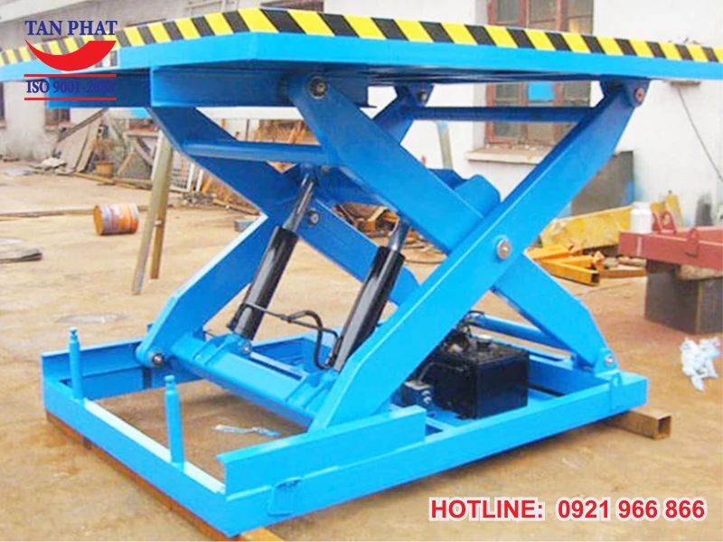 Có thể gấp gọn bàn nâng 1 tấn khi không sử dụng, tối ưu hóa diện tích