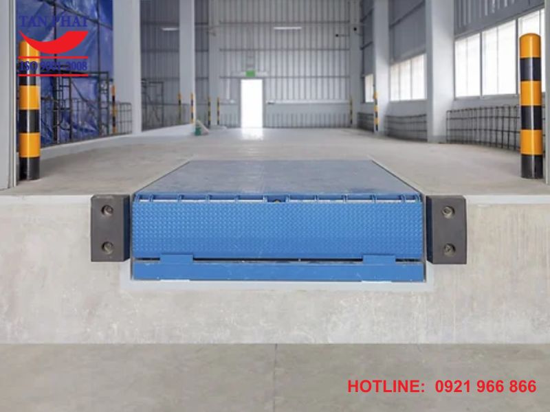 Dock Leveler với độ bền bỉ cao