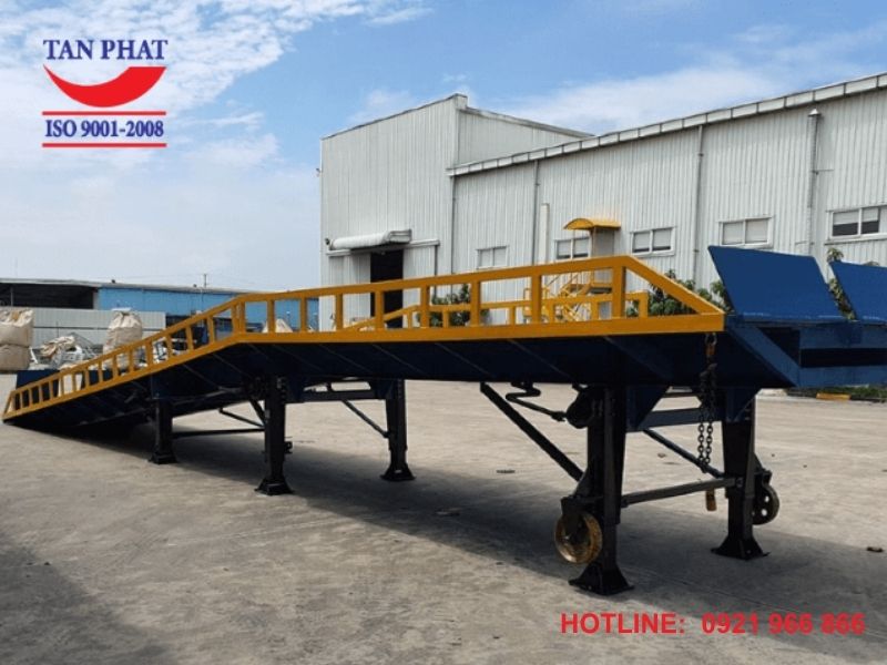Dự án cầu dẫn lắp 3 cặp chân chống Fuwa