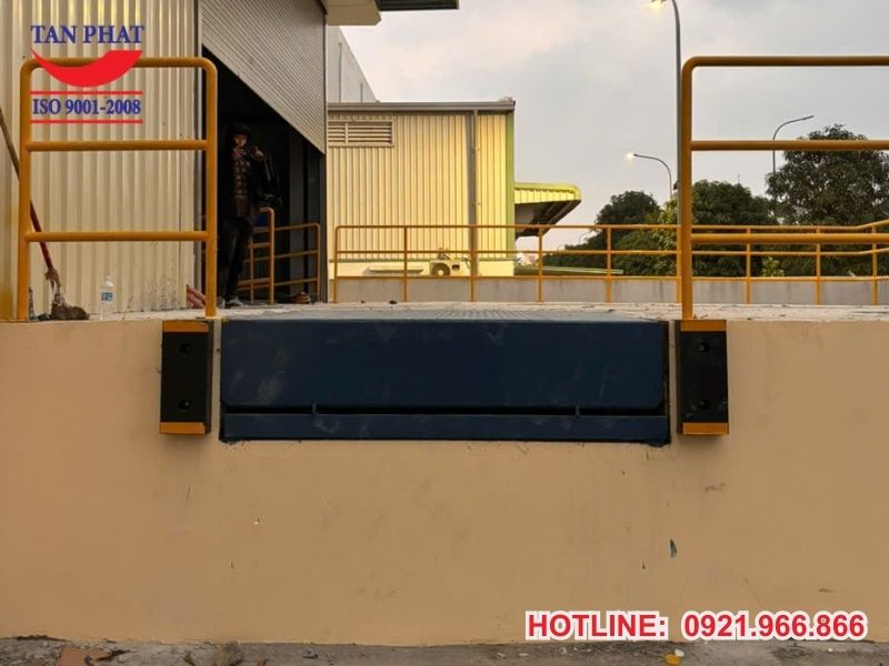 Thông tin kỹ thuật dự án lắp đặt dock leveler