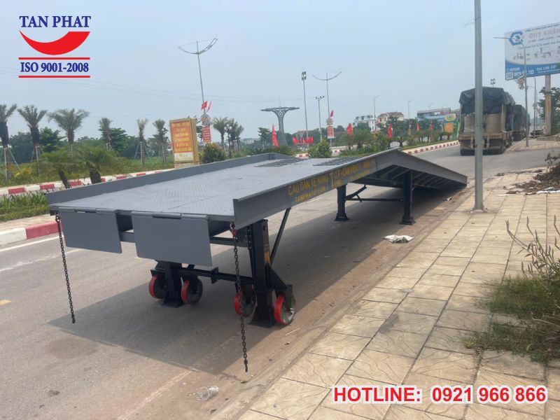 Thông số kỹ thuật cầu dẫn lên container 11m