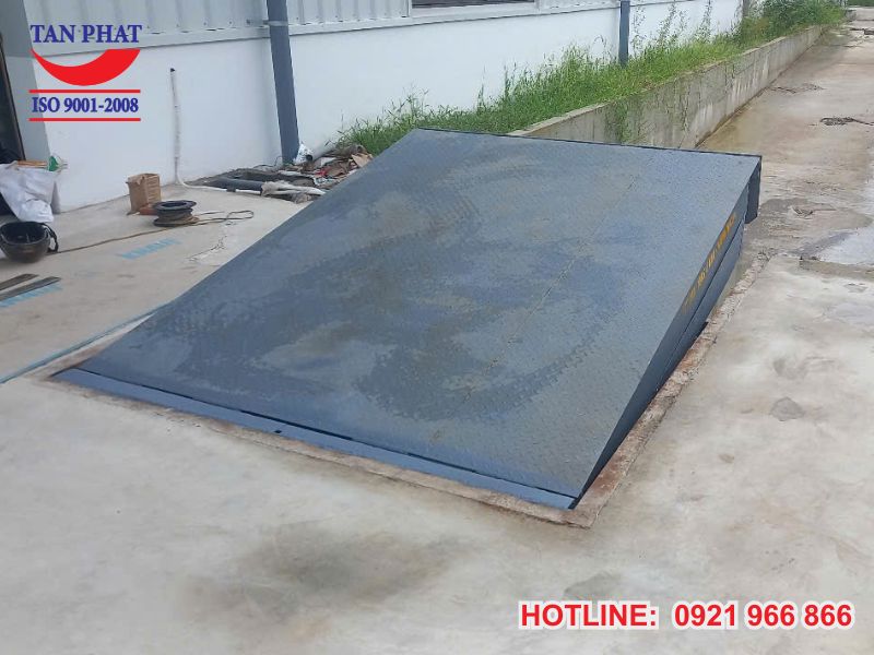 Hình ảnh thực tế dự án dock leveler tại Mỹ Hào, Hưng Yên