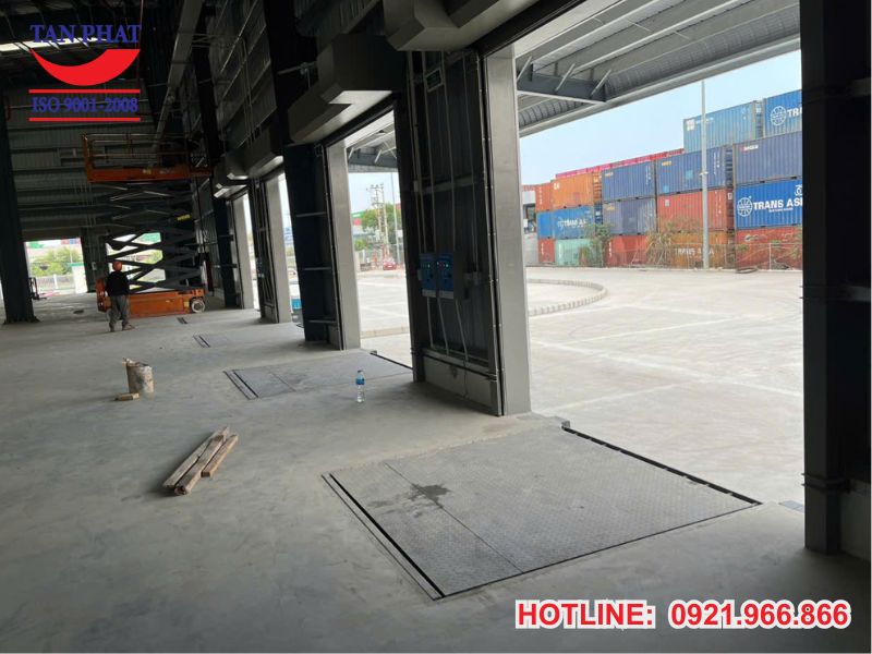 Tân Phát - đơn vị thực hiện dự án 12 dock leveler 10 tấn tại Hải Phòng