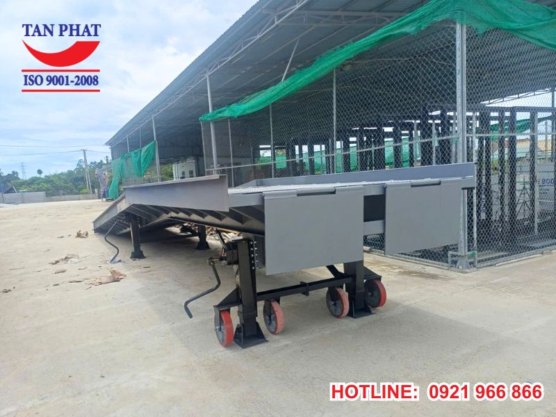 Cầu container tại Quảng Trị