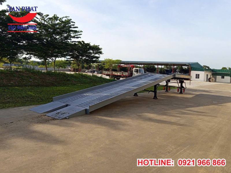Cầu dẫn xe nâng 10 tấn với kích thước dài 13m, rộng 2.35m 