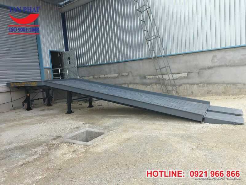 Hình ảnh thực tế dự án bàn giao cầu dẫn xe nâng tại Đình Vũ, Hải Phòng