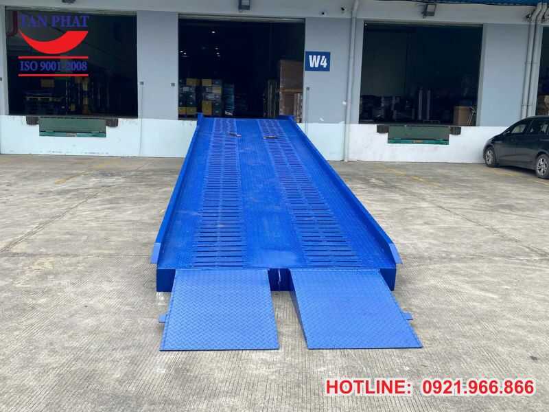 Quá trình triển khai dự án cầu dẫn xe nâng tại Hải Phòng