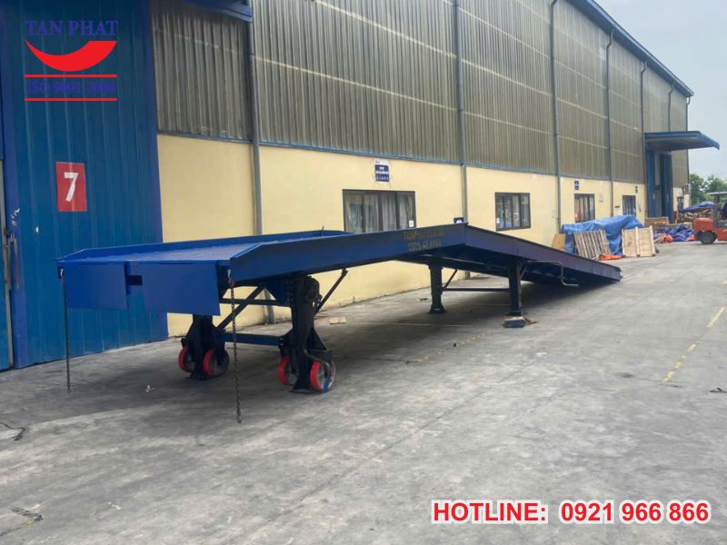 Hình ảnh thực tế dự án cung cấp cầu lên container 8 tấn tại Hưng Yên