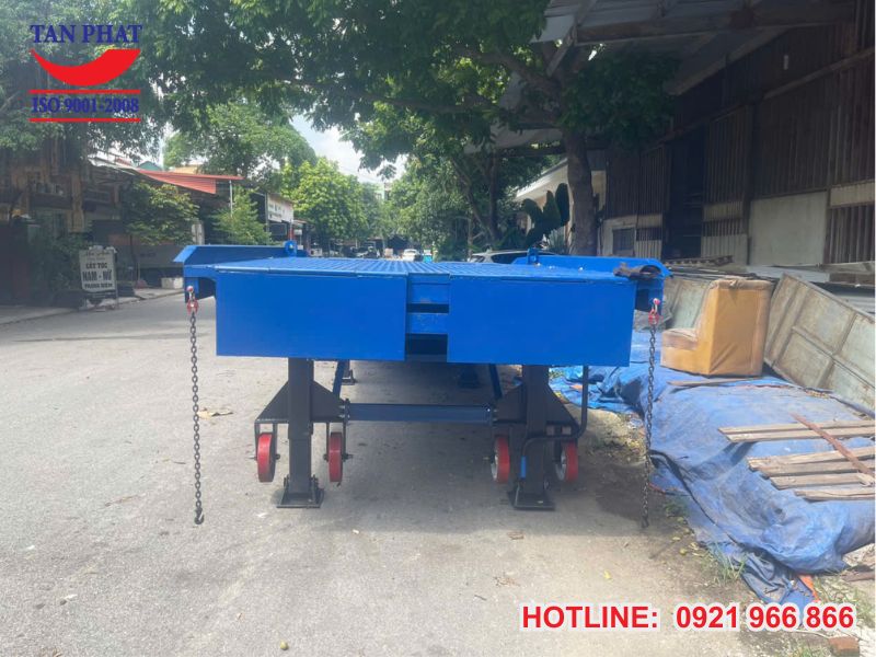 Bàn giao cầu dẫn xe nâng tại Bắc Ninh