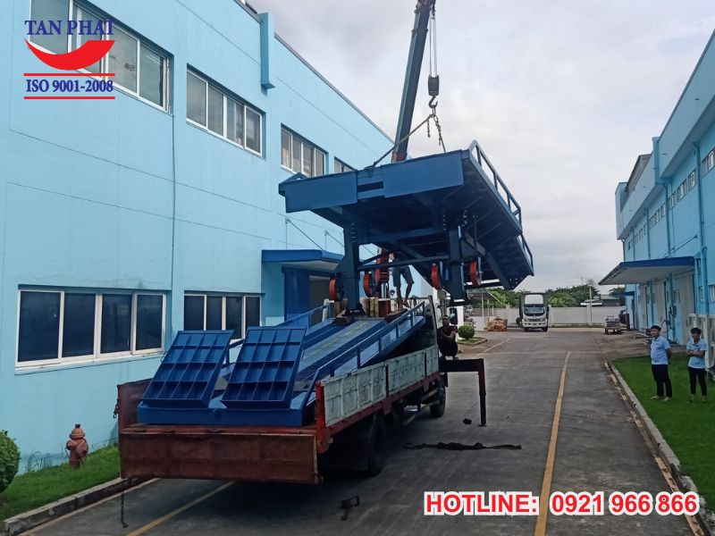 Cầu Dẫn Xe Nâng Thép Lưới Grating