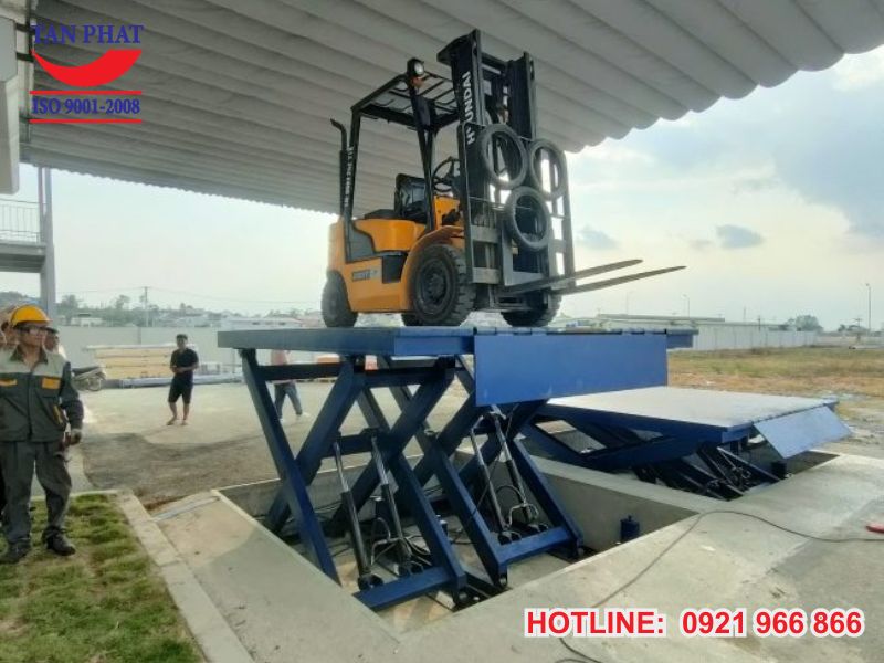 Ứng dụng thực tế của bàn nâng thủy lực