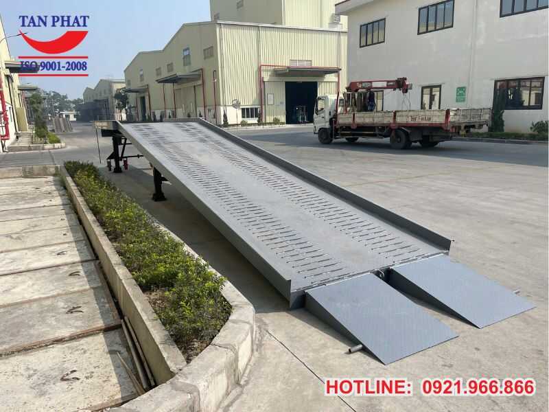 Quy trình triển khai và bàn giao dự án cầu dẫn xe nâng 12 tấn tại Hà Nam