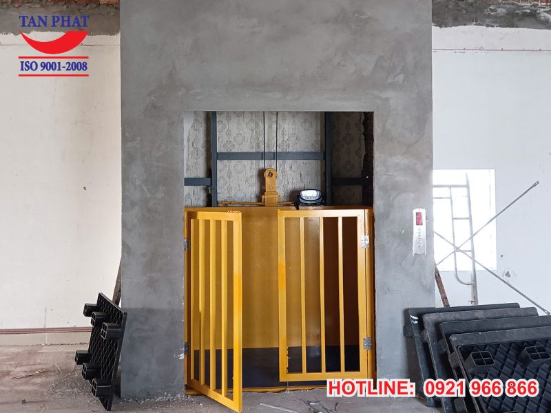 Kích thước thang tời hàng dựa theo nhu cầu vận chuyển hàng hóa