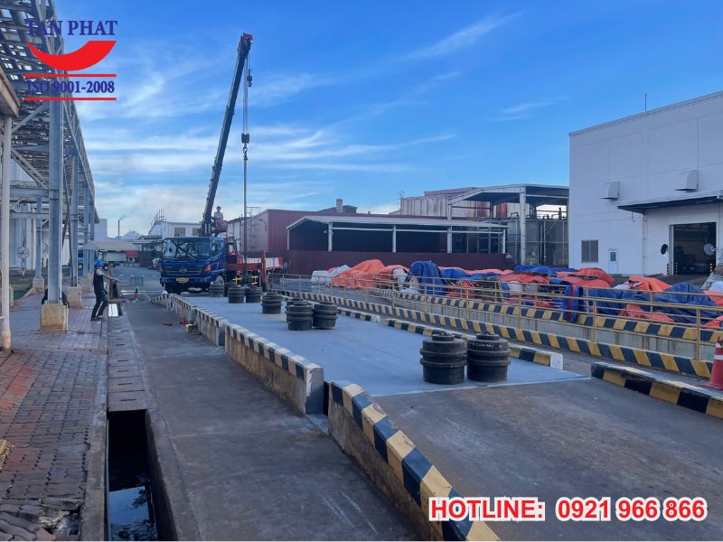 Tiến hành kiểm định trạm cân theo chuẩn tiêu chuẩn đo lường