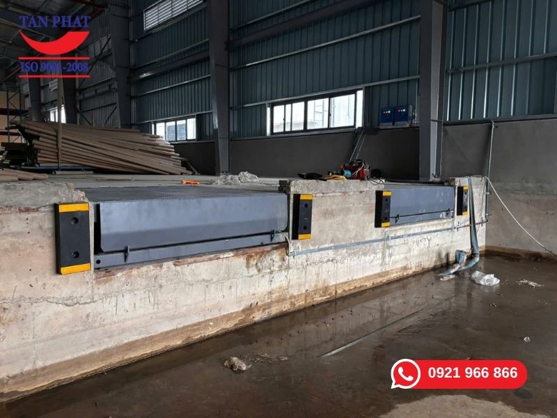 Dock Leveler 6 Tấn Giao Tại Hải Phòng Mới