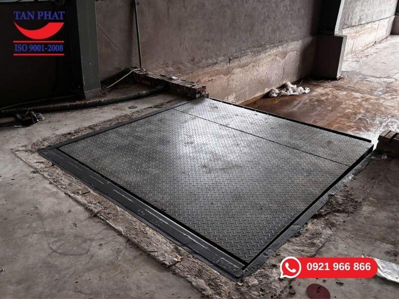 Sàn Nâng Thủy Lực 6 Tấn Giao Tại Hải Phòng