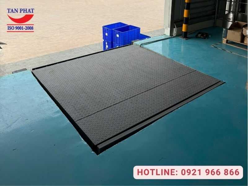 Sàn nâng do Tân Phát sản xuất và lắp đặt