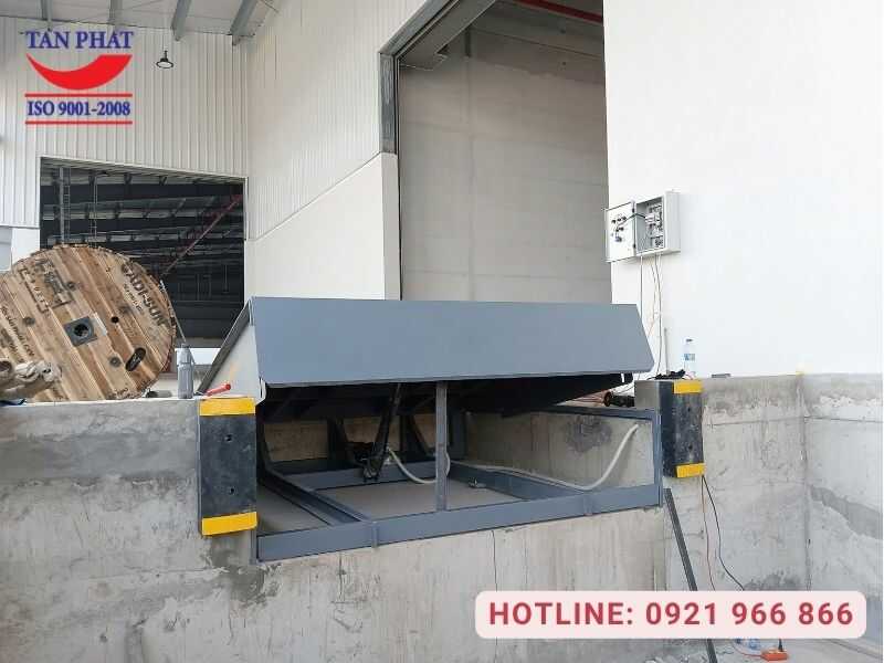 Sàn nâng do Tân Phát sản xuất và lắp đặt