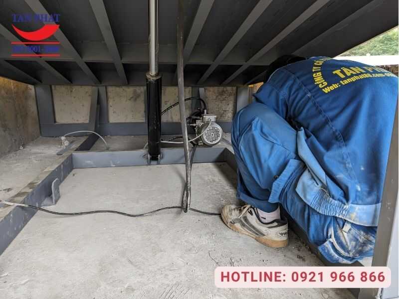 Sàn nâng thủy lực 1 xy lanh Tân Phát