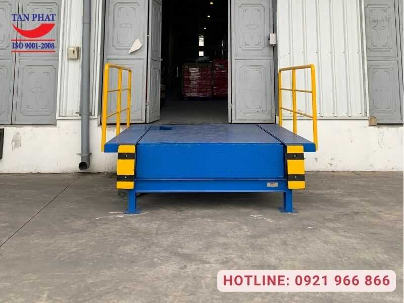 Thiết Bị An Toàn Kho Bãi Cho Khu Vực Xuất Nhập Hàng